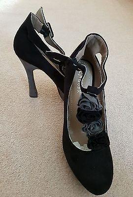 ladies black strappy heels